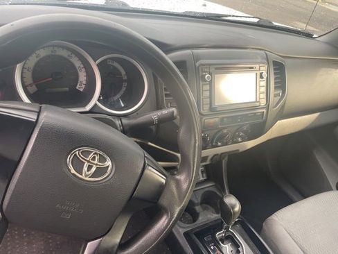 Used 2014 Toyota Tacoma 2WD Double Cab image 18