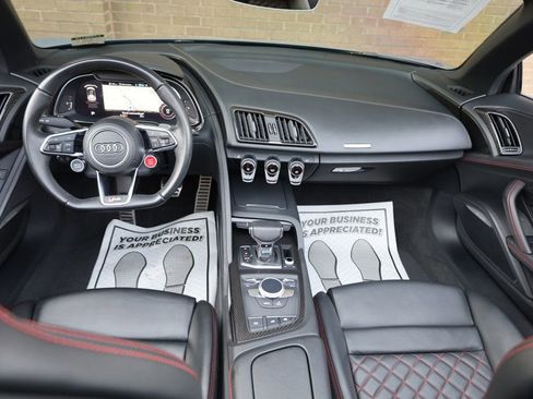 Used 2020 Audi R8 V10 w/ Carbon Exterior Package image 25