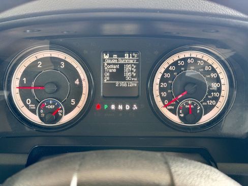 Used 2018 RAM 2500 Tradesman w/ Chrome Appearance Group image 16