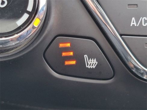 Used 2019 Chevrolet Cruze Diesel w/ Sun And Sound Package image 7