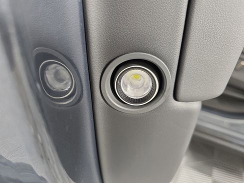 Used 2023 Rivian R1S Adventure image 32