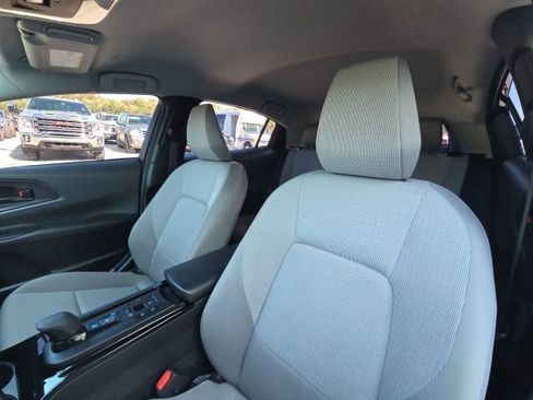 Used 2024 Toyota Prius Limited image 17