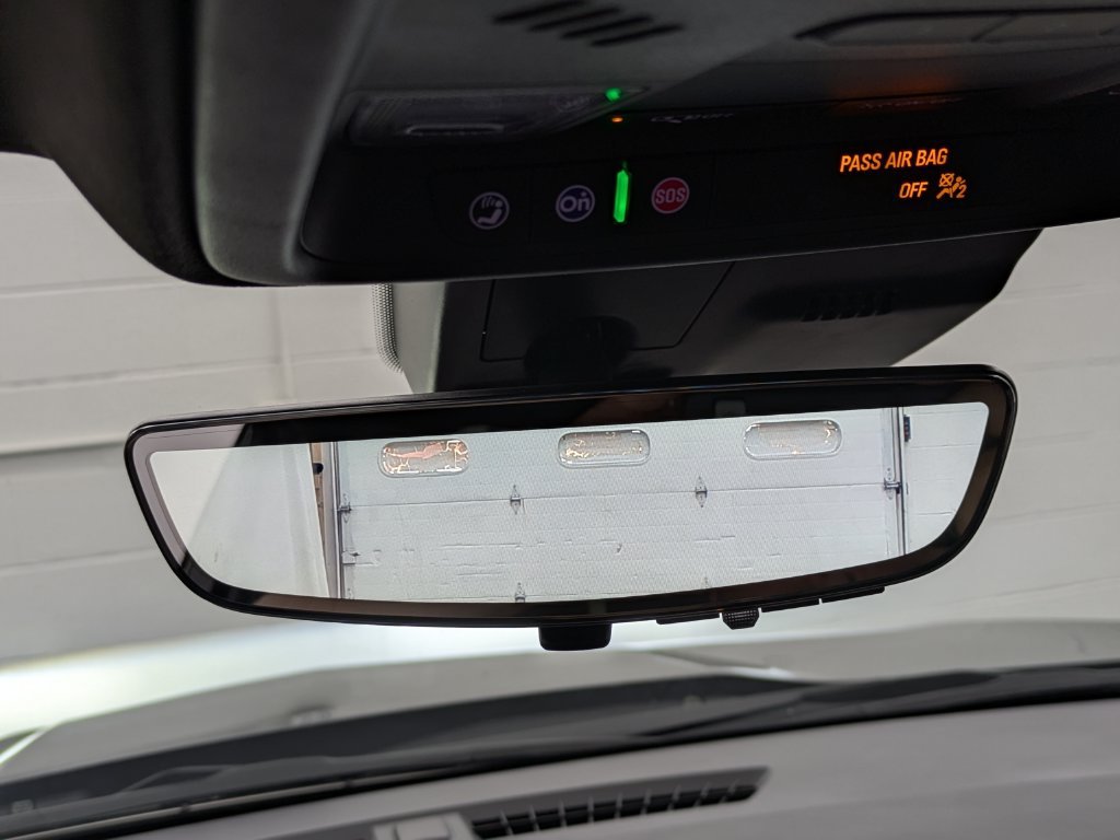Used 2022 Cadillac XT4 Sport w/ Enhanced Visibility Package AWD/4WD image 6