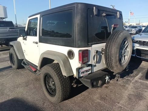 Used 2013 Jeep Wrangler Sport AWD/4WD image 3