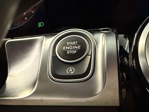 Certified 2023 Mercedes-Benz GLB 250 4MATIC image 31