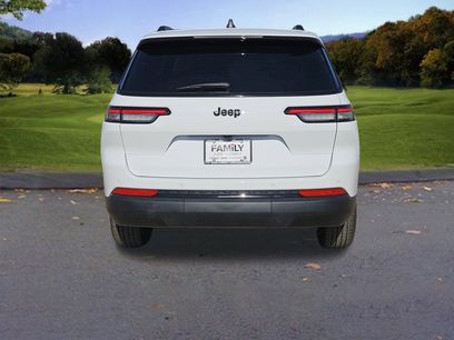 New 2025 Jeep Grand Cherokee L Altitude