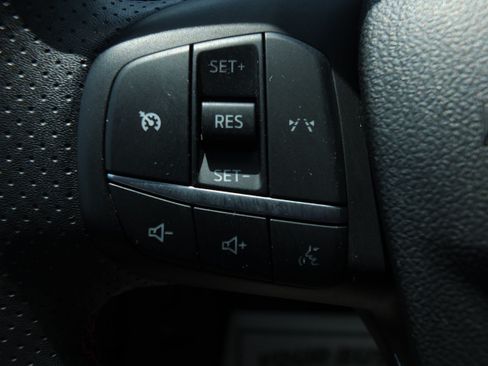 Used 2025 Ford Escape ST-Line Select AWD/4WD image 20