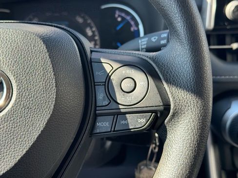 Certified 2025 Toyota RAV4 LE image 36