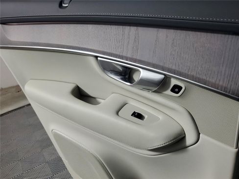 Certified 2026 Volvo XC90 B6 Ultra AWD/4WD image 18