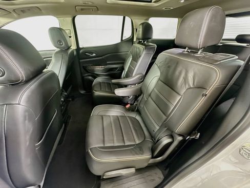 Used 2023 GMC Acadia Denali w/ Denali Technology Package AWD/4WD image 32