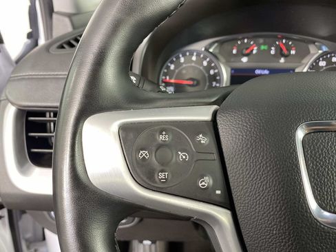 Used 2024 GMC Terrain SLT AWD/4WD image 15