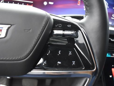 Used 2025 Cadillac Escalade Sport Platinum AWD/4WD image 17