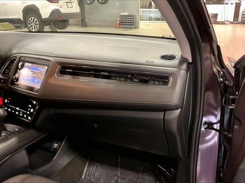 Used 2022 Honda HR-V EX image 19