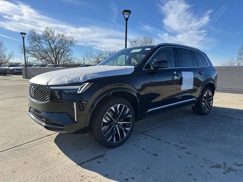 New 2026 Volvo XC90 B5 Plus image 3