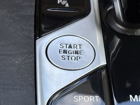 Used 2022 BMW X5 sDrive40i w/ Parking Assistance Package image 32