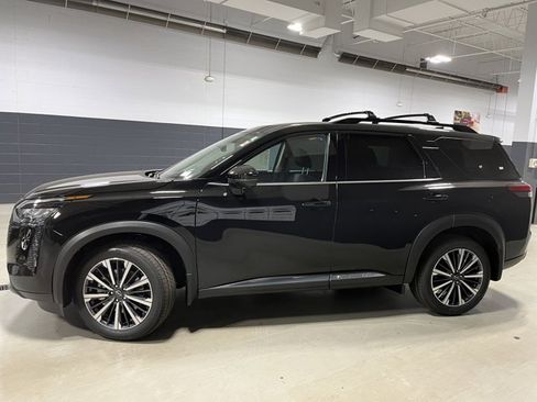 New 2026 Nissan Pathfinder Platinum AWD/4WD image 36