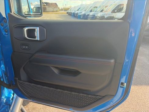 Used 2024 Jeep Wrangler Unlimited Rubicon image 13