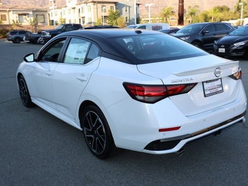 New 2025 Nissan Sentra SR image 6