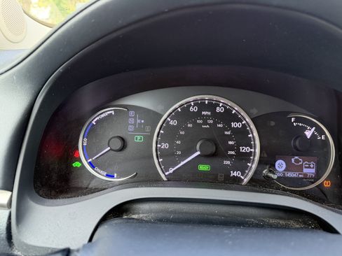Used 2014 Lexus CT 200h FWD image 18