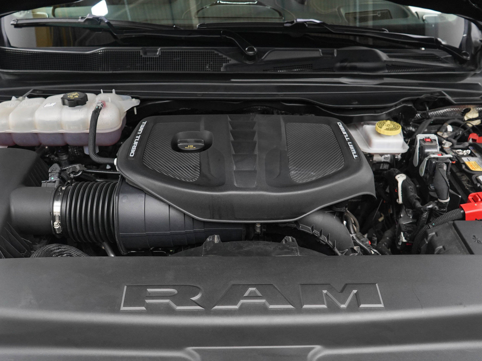 Used 2026 RAM 1500 Tungsten AWD/4WD image 32
