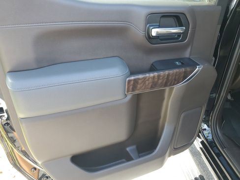 Used 2019 GMC Sierra 1500 Denali w/ Denali Ultimate Package image 4