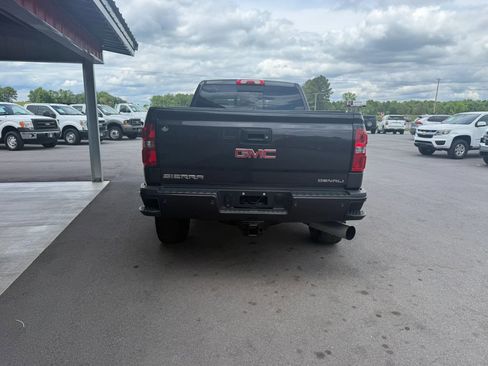 Used 2016 GMC Sierra 2500 Denali w/ Duramax Plus Package AWD/4WD image 5