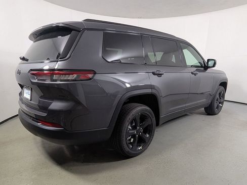 New 2025 Jeep Grand Cherokee L Altitude image 8