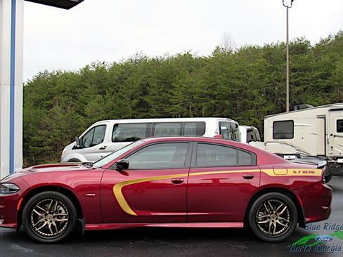 Used 2023 Dodge Charger R/T w/ Plus Group image 2