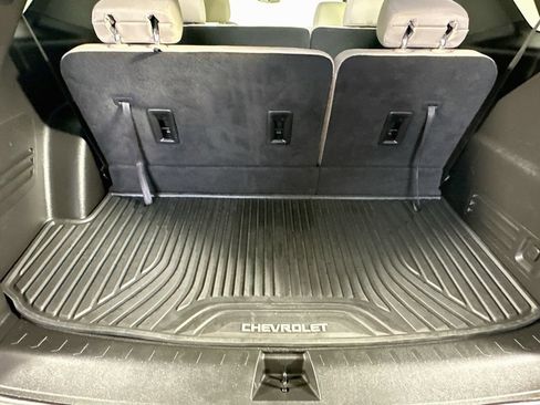 Used 2023 Chevrolet Traverse LS w/ Safety Package FWD image 33