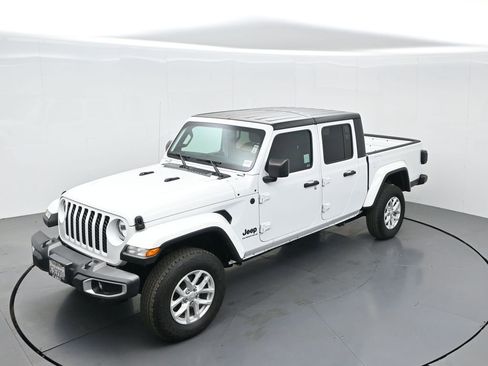 Used 2023 Jeep Gladiator Sport image 56