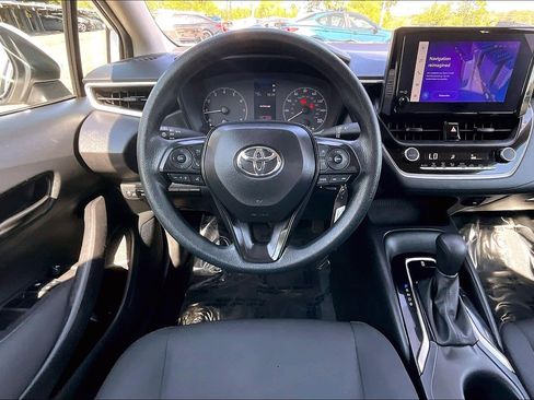 Used 2024 Toyota Corolla LE image 5