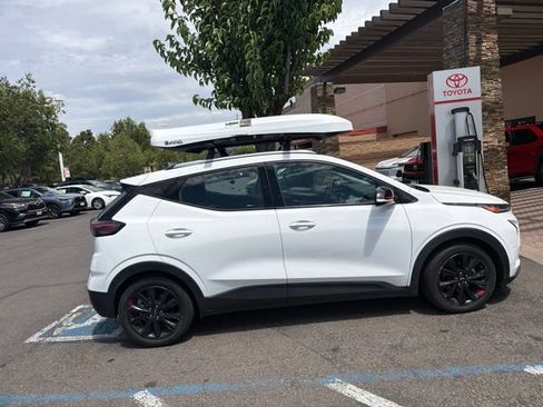 Used 2023 Chevrolet Bolt EUV LT w/ Convenience Package FWD image 6