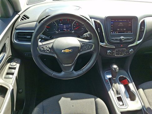 Used 2021 Chevrolet Equinox LT FWD image 21