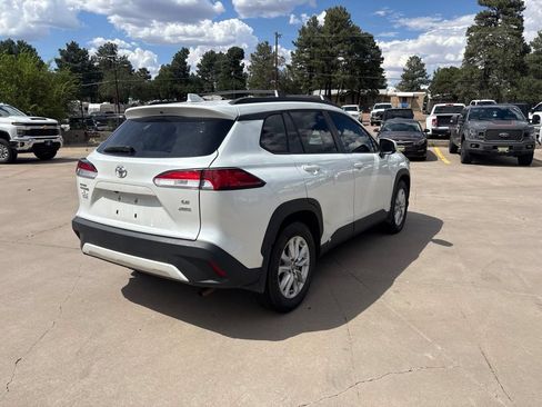 Used 2024 Toyota Corolla Cross LE AWD/4WD image 7