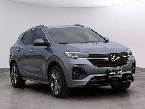 Used 2021 Buick Encore GX Essence w/ Advanced Technology Package AWD/4WD image 3