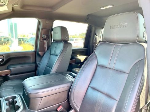 Used 2023 Chevrolet Silverado 2500 High Country w/ Technology Package AWD/4WD image 14