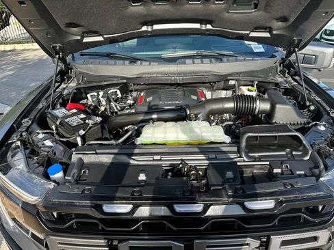 Used 2025 Ford F150 Raptor image 17