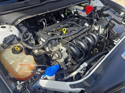 Used 2015 Ford Fusion SE image 12