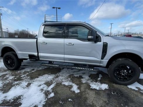 Used 2024 Ford F250 Lariat w/ Black Appearance Package image 3