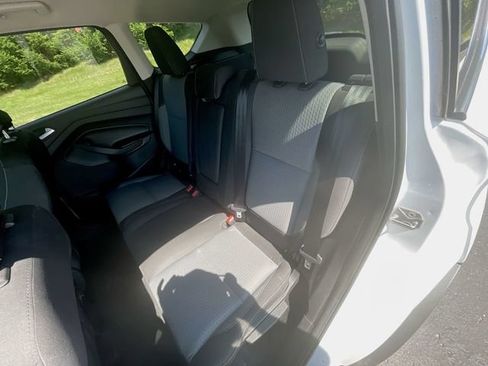 Used 2018 Ford Escape SE FWD image 15