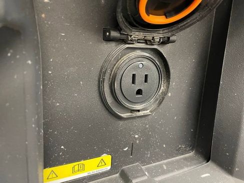 Used 2023 Ford F150 XLT w/ Equipment Group 302A High image 13