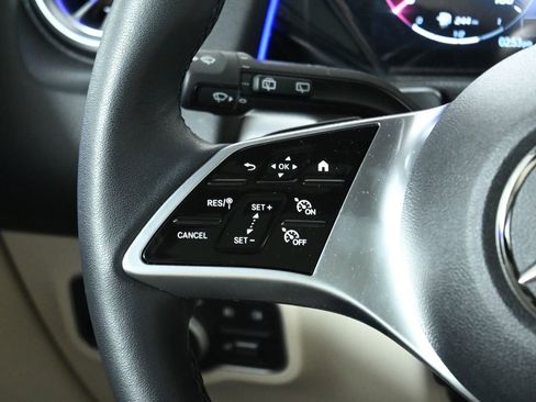 Certified 2026 Mercedes-Benz GLB 250 4MATIC image 18