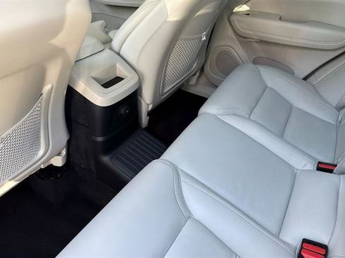 Certified 2023 Volvo XC60 T8 Ultimate image 12
