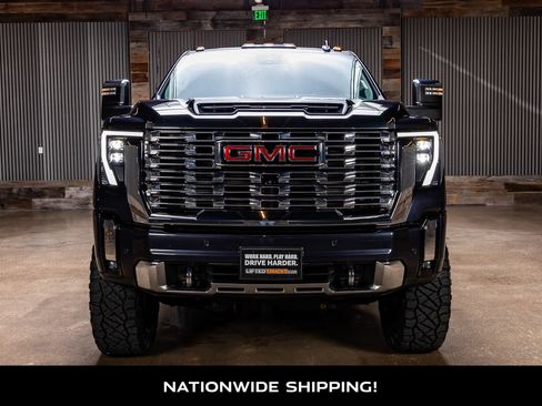 Used 2024 GMC Sierra 2500 Denali w/ Denali Reserve Package AWD/4WD image 4