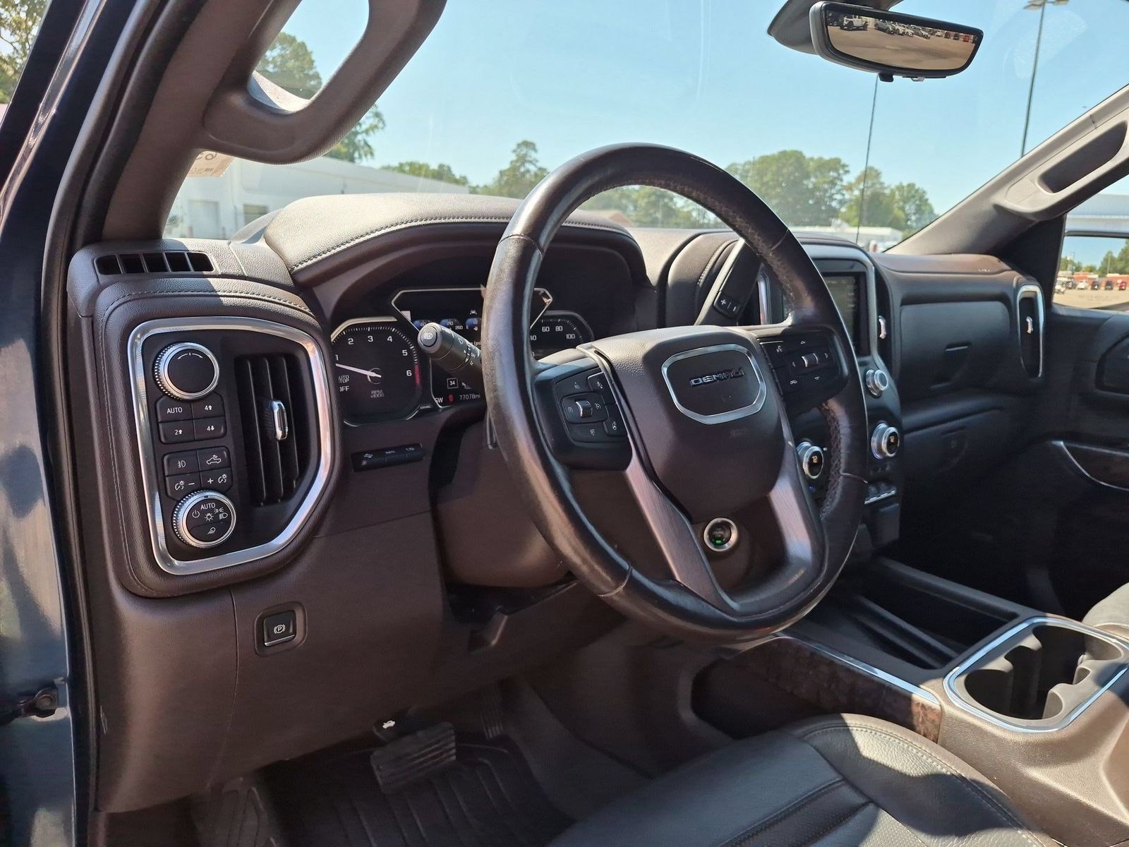 Certified 2019 GMC Sierra 1500 Denali w/ Technology Package AWD/4WD image 10