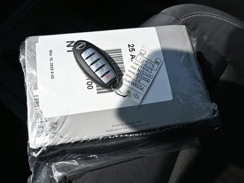 Used 2025 Nissan Altima 2.5 SV FWD image 45