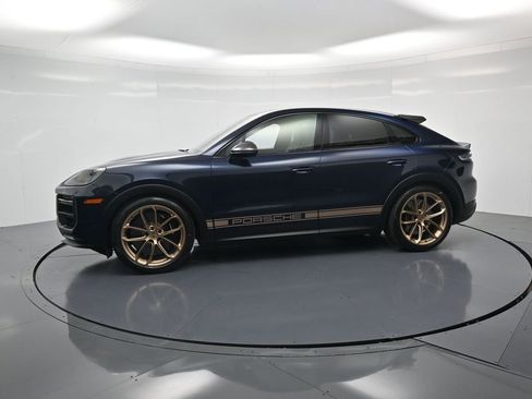 Used 2024 Porsche Cayenne Turbo GT image 2