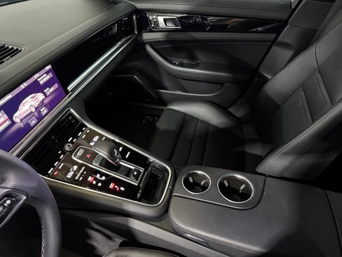 Used 2021 Porsche Panamera image 41