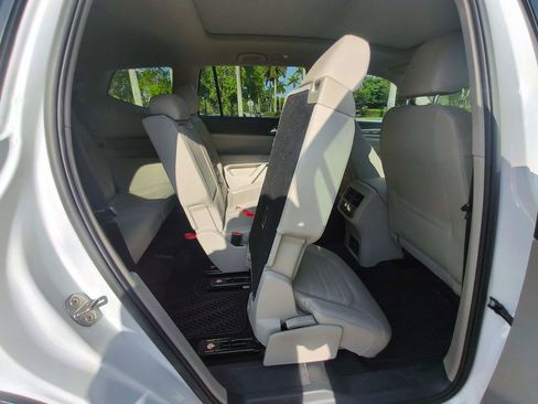 Used 2019 Volkswagen Atlas SEL Premium AWD/4WD image 34