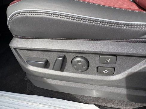 New 2026 INFINITI QX80 Autograph image 18